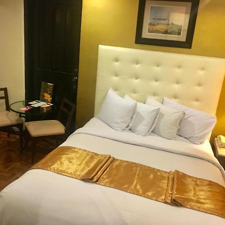 Lourdes Suites Макати Экстерьер фото
