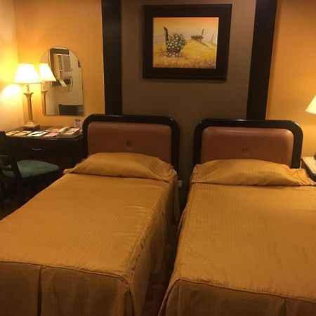 Lourdes Suites Макати Экстерьер фото