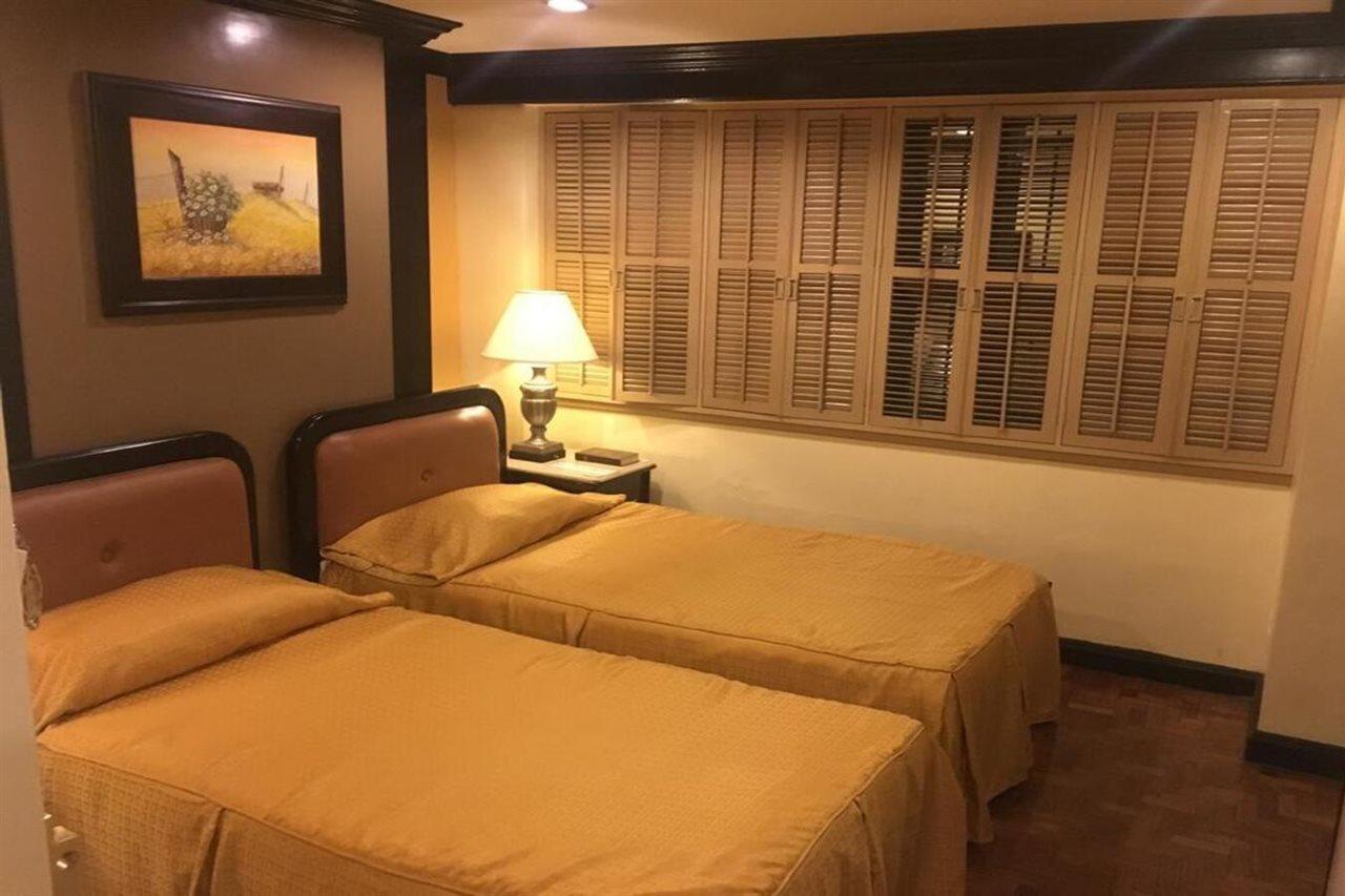 Lourdes Suites Макати Экстерьер фото